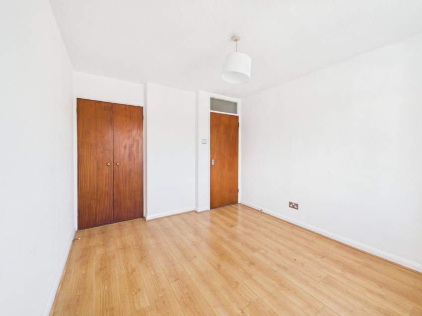 Images for Staines-upon-Thames, Surrey EAID:2640919782 BID:STL