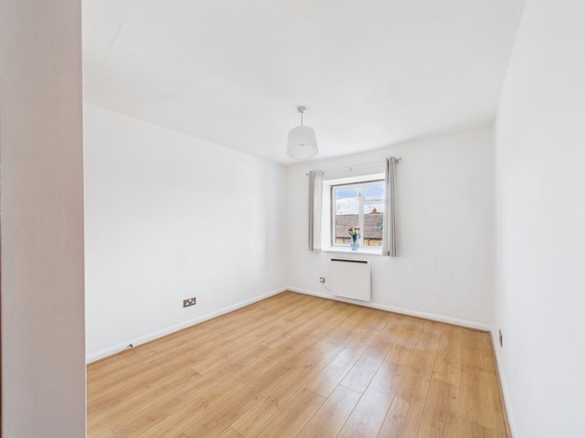 Images for Staines-upon-Thames, Surrey EAID:2640919782 BID:STL