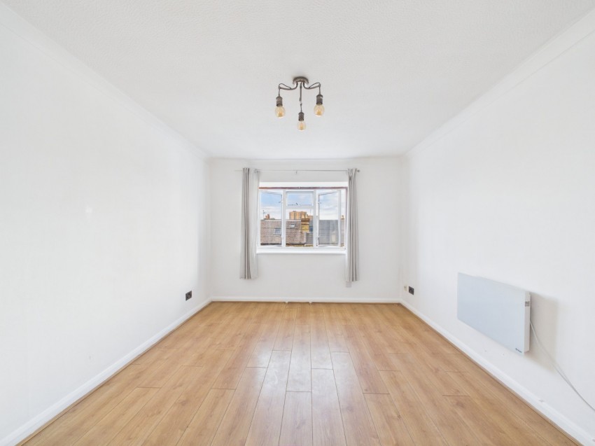 Images for Staines-upon-Thames, Surrey EAID:2640919782 BID:STL