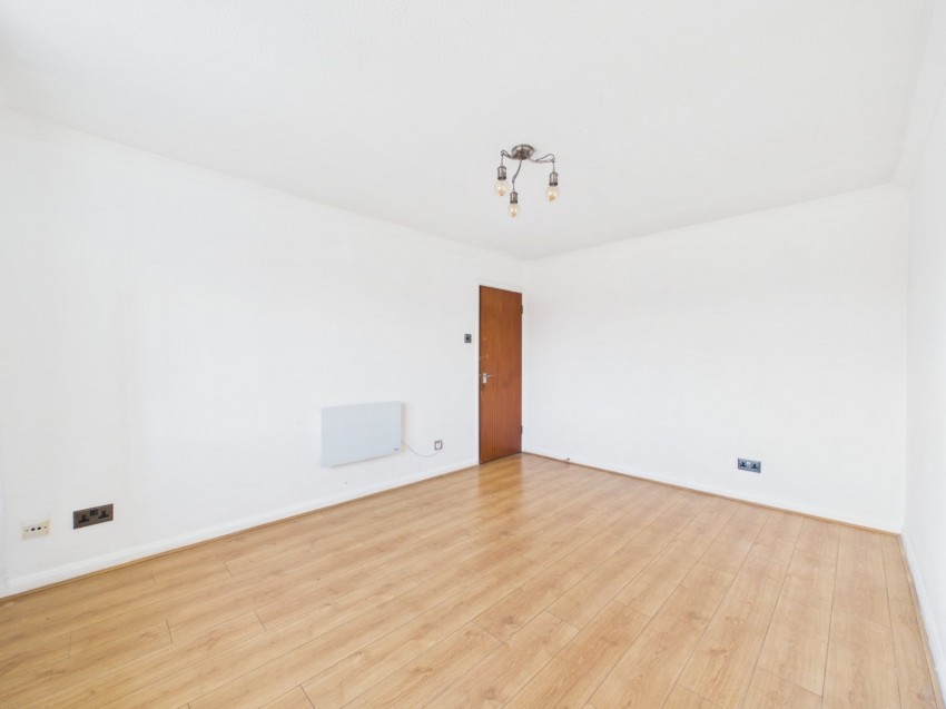 Images for Staines-upon-Thames, Surrey EAID:2640919782 BID:STL