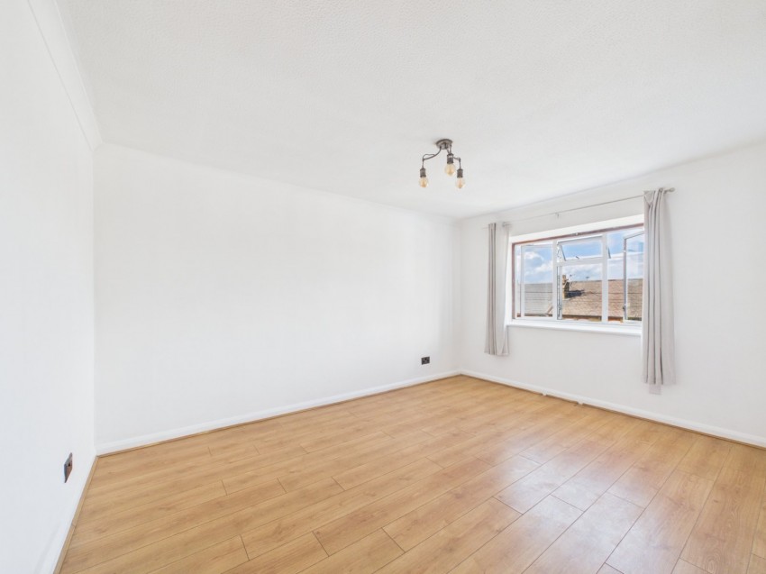 Images for Staines-upon-Thames, Surrey EAID:2640919782 BID:STL