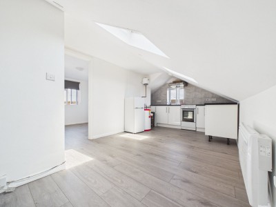 Staines-upon-Thames, Surrey - EAID:2640919782, BID:STL
