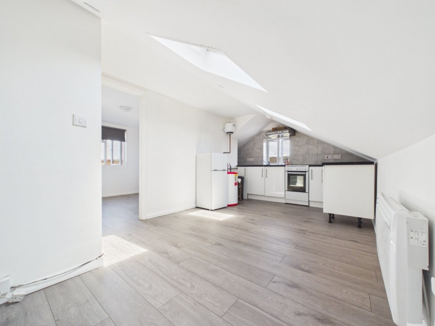 Images for Staines-upon-Thames, Surrey EAID:2640919782 BID:STL