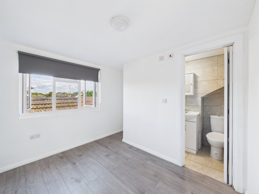 Images for Staines-upon-Thames, Surrey EAID:2640919782 BID:STL