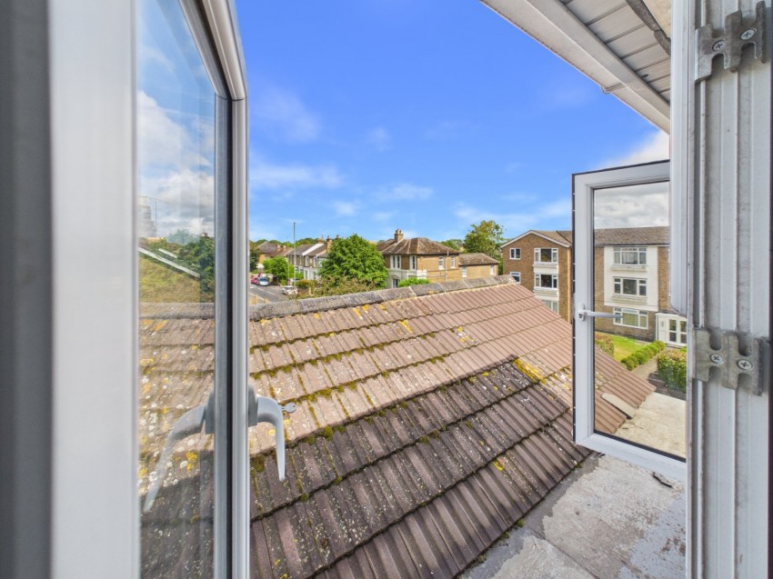 Images for Staines-upon-Thames, Surrey EAID:2640919782 BID:STL