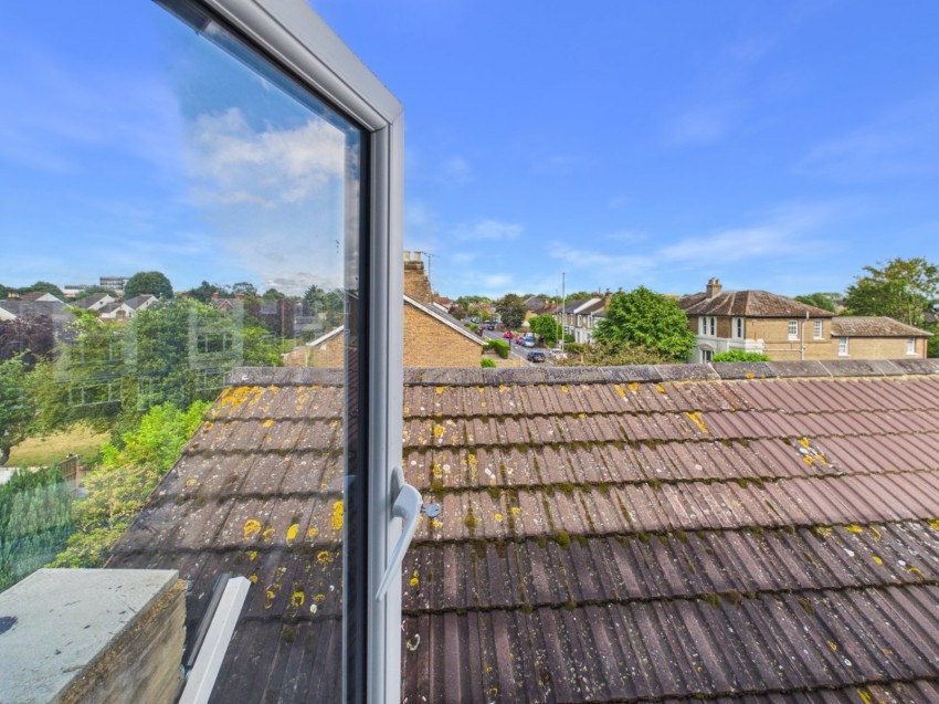 Images for Staines-upon-Thames, Surrey EAID:2640919782 BID:STL