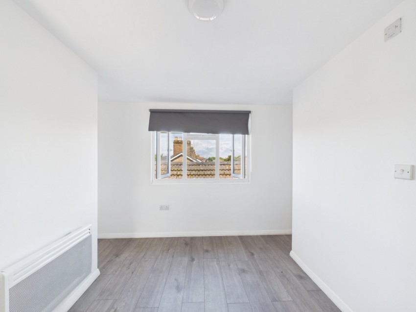 Images for Staines-upon-Thames, Surrey EAID:2640919782 BID:STL