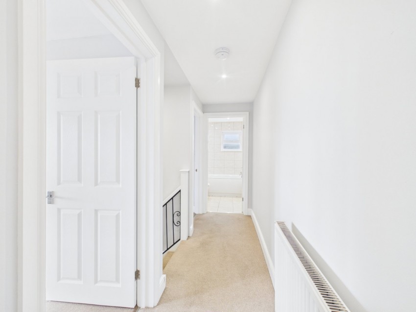 Images for Money Row Green, Holyport, Berkshire EAID:2640919782 BID:WIL