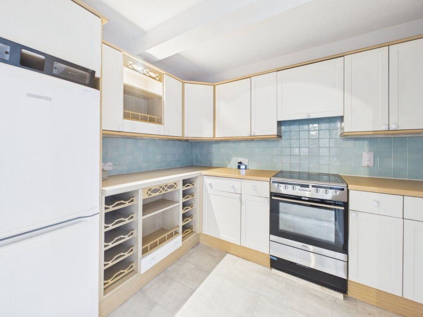 Images for Clarence Court, Windsor, Berks EAID:2640919782 BID:WIL