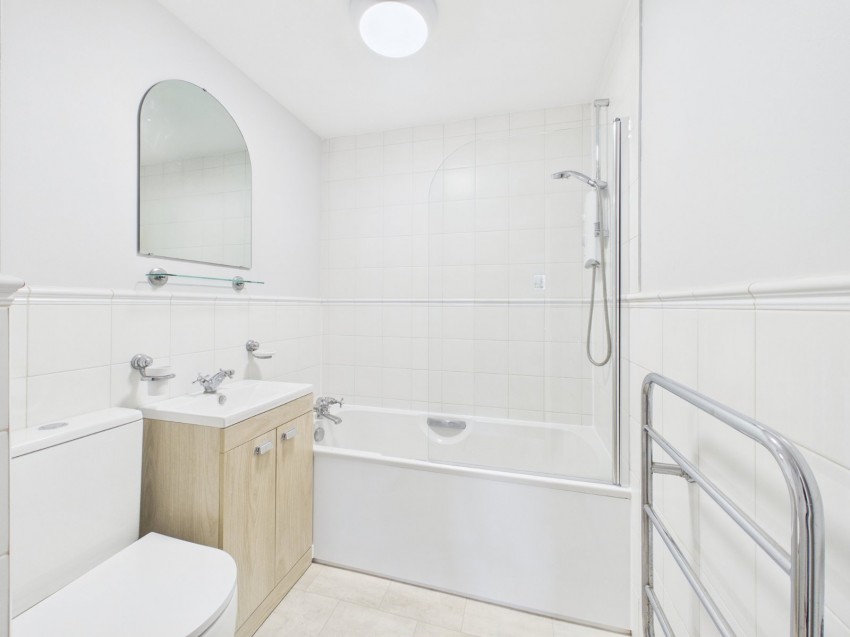 Images for Clarence Court, Windsor, Berks EAID:2640919782 BID:WIL