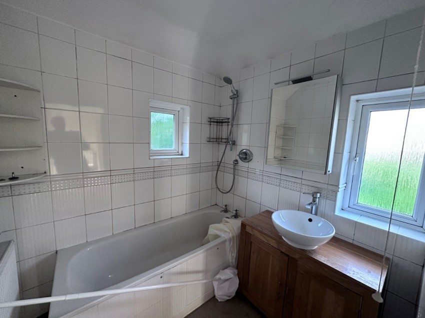 Images for Englefield Green, Surrey EAID:2640919782 BID:WIN