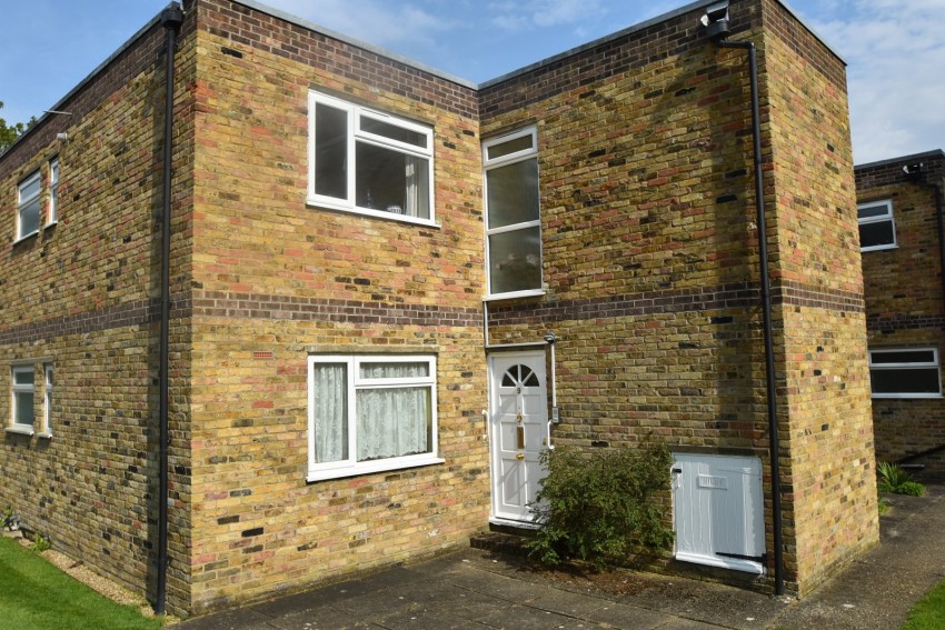 Images for Burfield Road, Old Windsor EAID:2640919782 BID:WIL