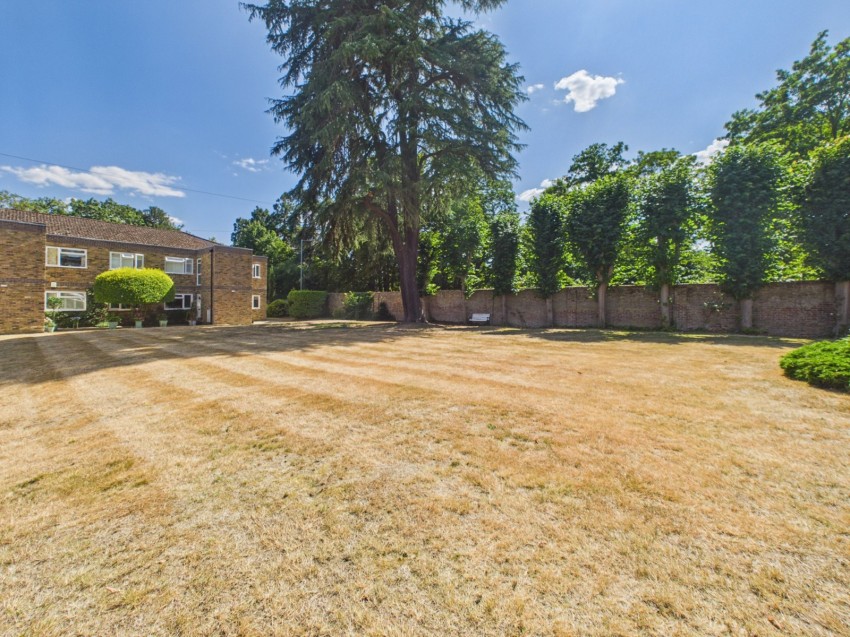 Images for Burfield Road, Old Windsor EAID:2640919782 BID:WIL