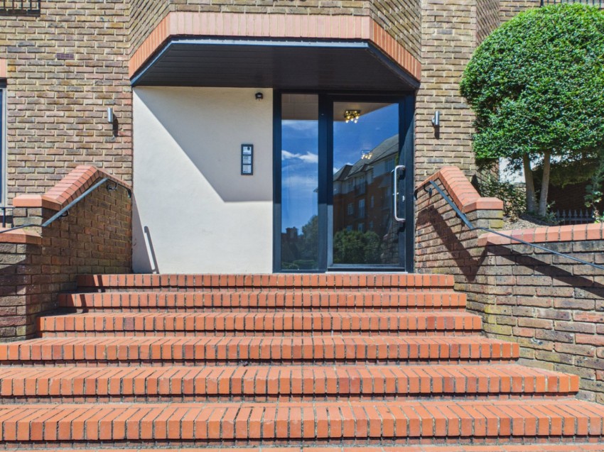 Images for St Leonards Road, Windsor, Berkshire EAID:2640919782 BID:WIN