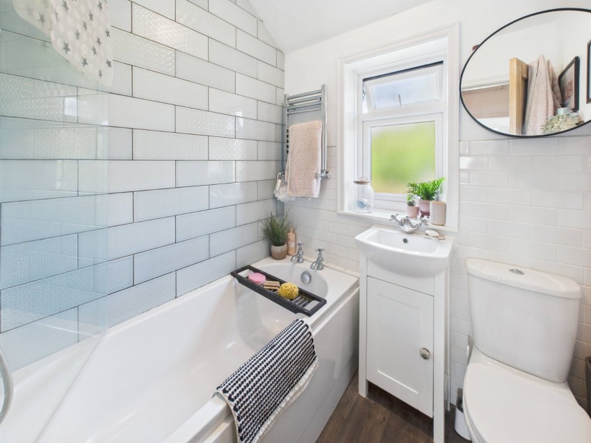 Images for Englefield Green, Egham, Surrey EAID:2640919782 BID:WIN
