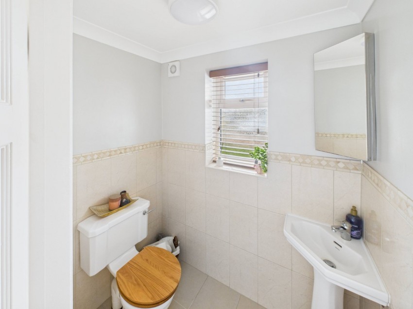 Images for Old Windsor, Berkshire EAID:2640919782 BID:WIN