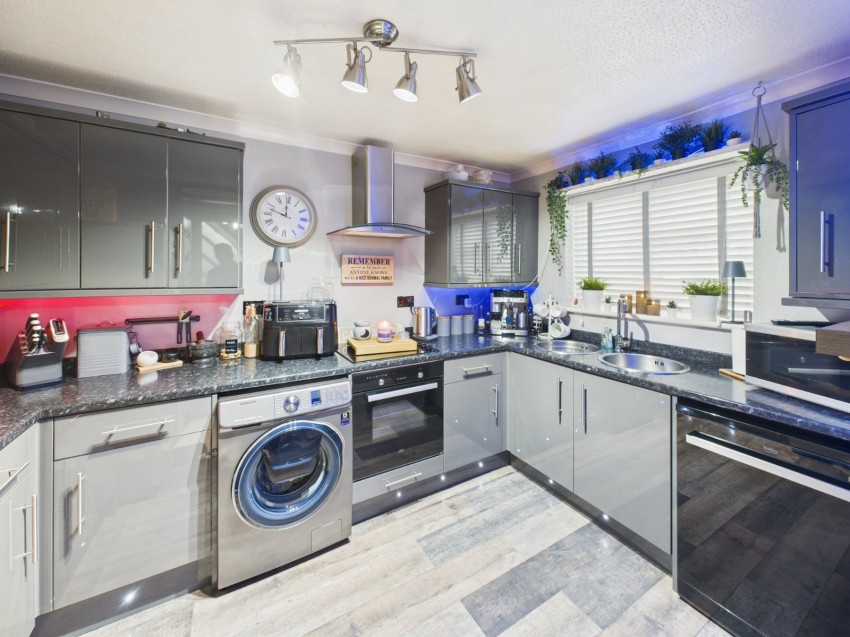 Images for Datchet, Slough, Berkshire EAID:2640919782 BID:WIN