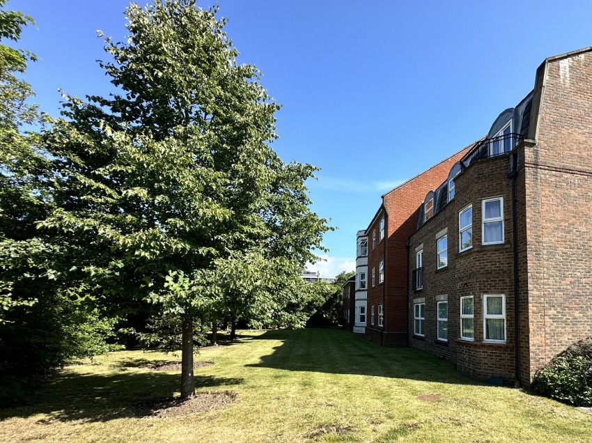 Images for Windsor, Berkshire EAID:2640919782 BID:WIN