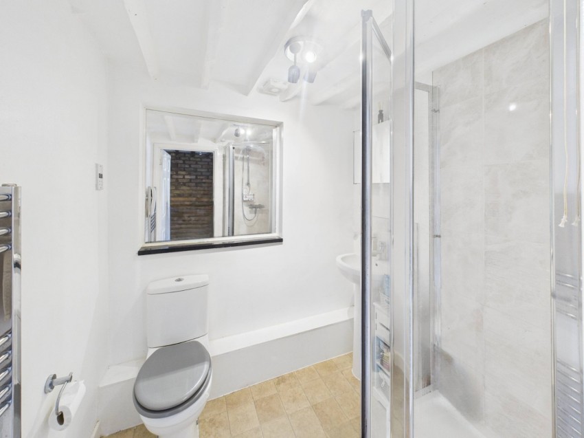 Images for Holyport, Maidenhead, Berkshire EAID:2640919782 BID:WIN