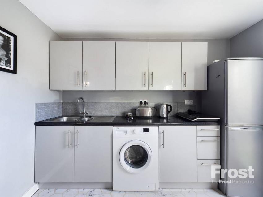 Images for Wraysbury, Berkshire EAID:2640919782 BID:WRA
