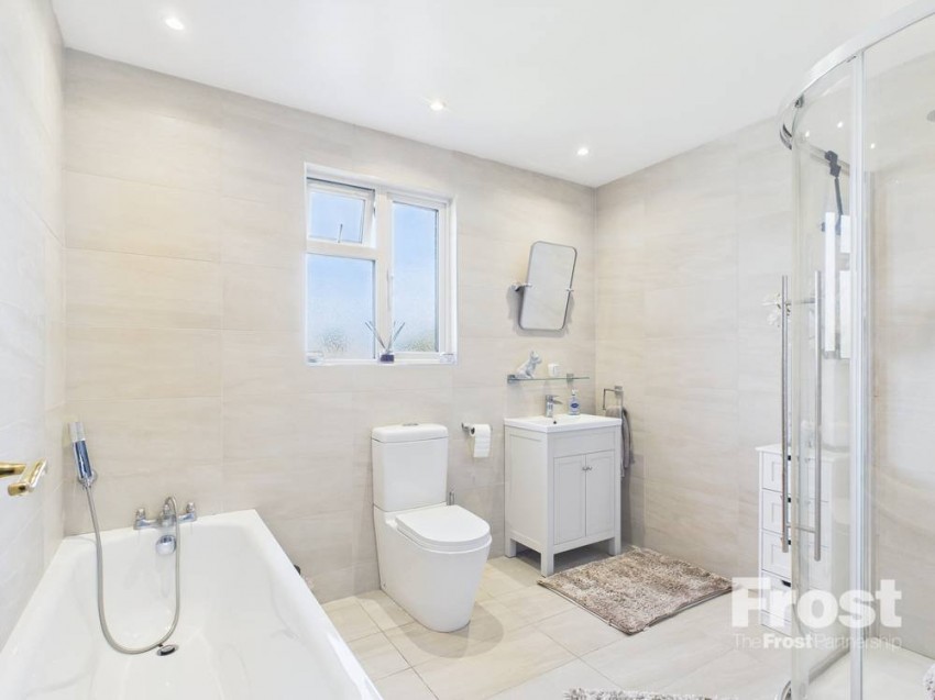 Images for Wraysbury, Berkshire EAID:2640919782 BID:WRA