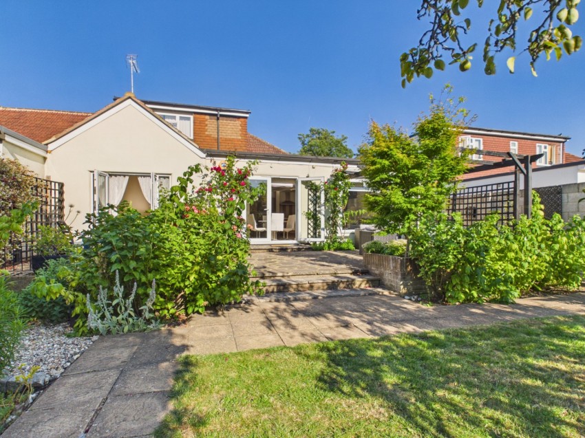 Images for Wraysbury, Berkshire EAID:2640919782 BID:WRA