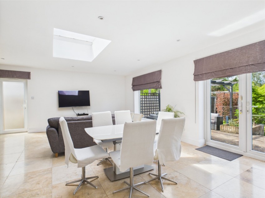 Images for Wraysbury, Berkshire EAID:2640919782 BID:WRA