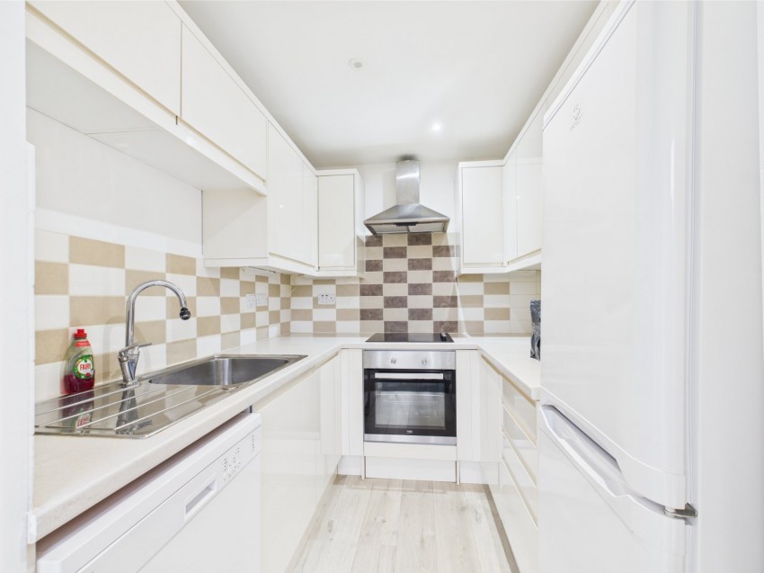 Images for Wraysbury, Berkshire EAID:2640919782 BID:WRA