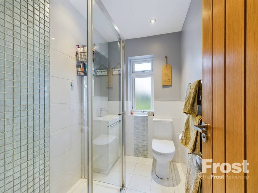 Images for Wraysbury, Berkshire EAID:2640919782 BID:WRA