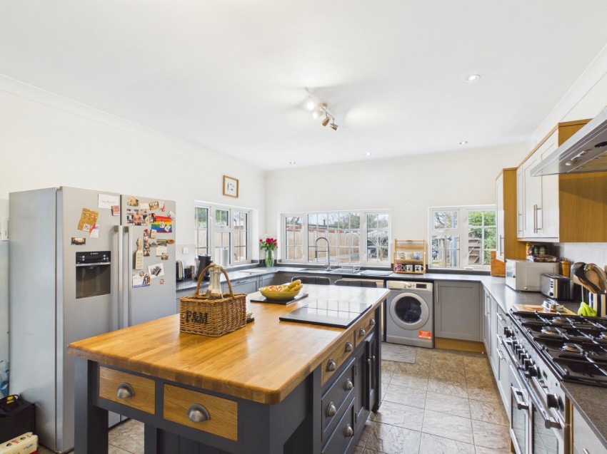 Images for Wraysbury, Berkshire EAID:2640919782 BID:WRA