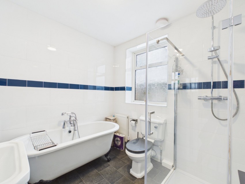 Images for Wraysbury, Berkshire EAID:2640919782 BID:WRA