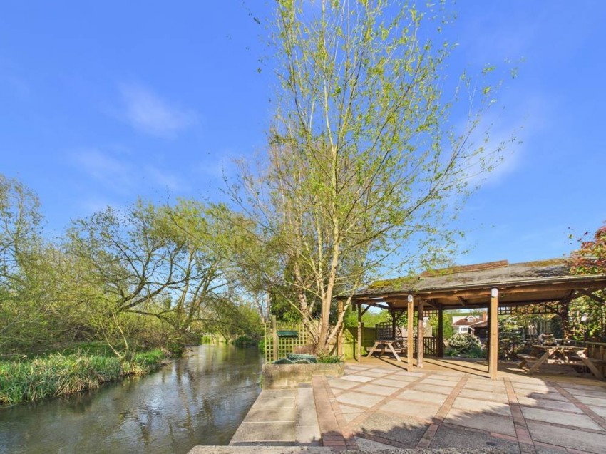 Images for Wraysbury, Berkshire EAID:2640919782 BID:WRA