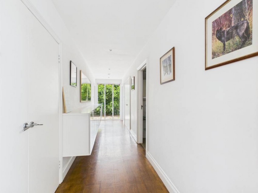 Images for Wraysbury, Berkshire EAID:2640919782 BID:WRA
