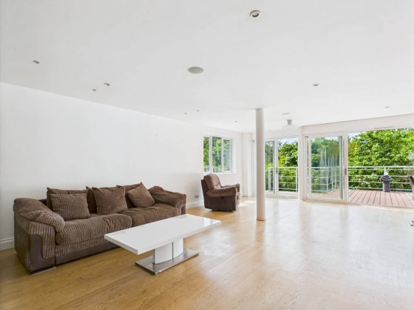 Images for Wraysbury, Berkshire EAID:2640919782 BID:WRA