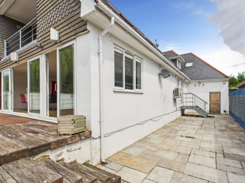 Images for Wraysbury, Berkshire EAID:2640919782 BID:WRA