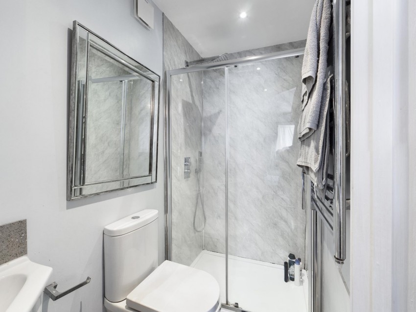 Images for Wraysbury, Berkshire EAID:2640919782 BID:WRA