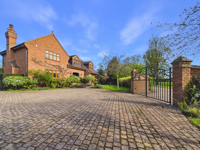 Images for Wraysbury, Berkshire EAID:2640919782 BID:WRA