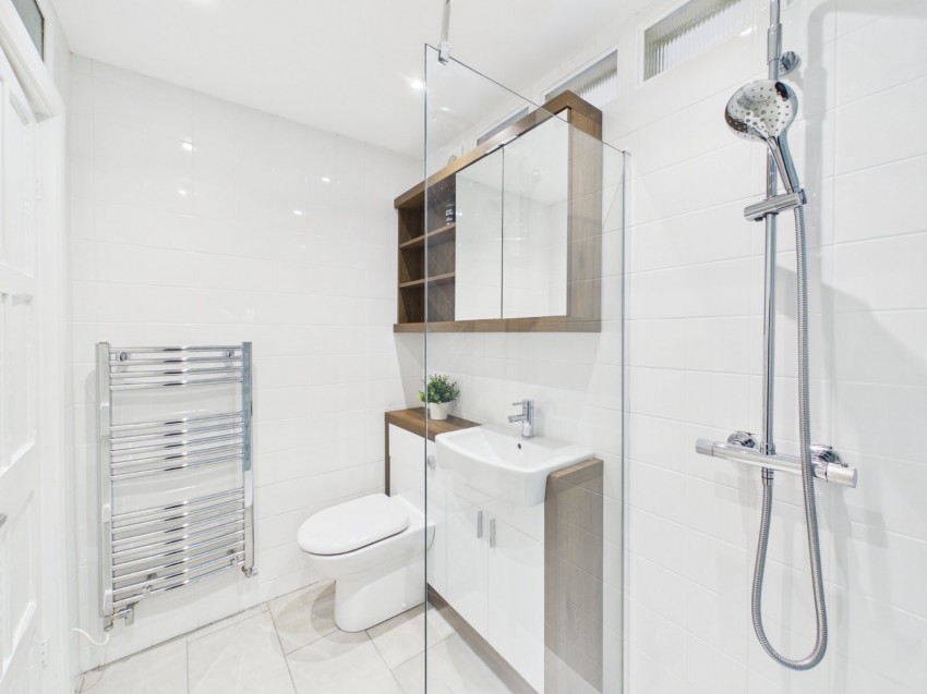 Images for Wraysbury, Berkshire EAID:2640919782 BID:WRA