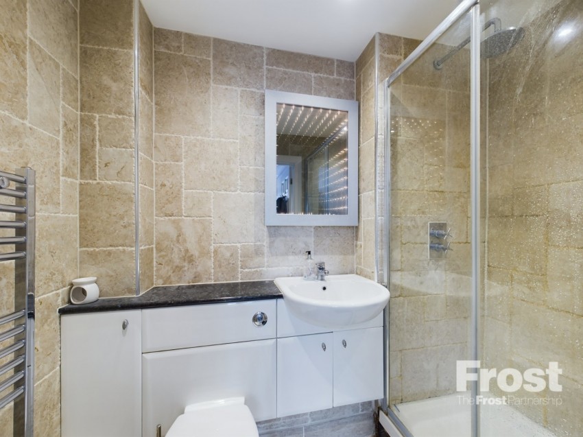 Images for Wraysbury, Berkshire EAID:2640919782 BID:WRA