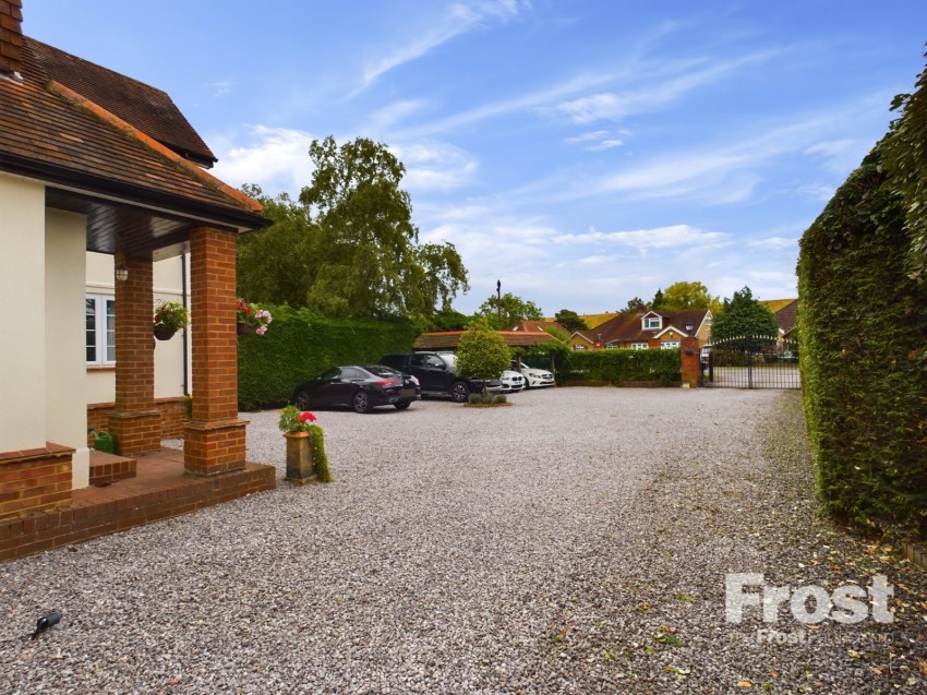 Images for Wraysbury, Berkshire EAID:2640919782 BID:WRA