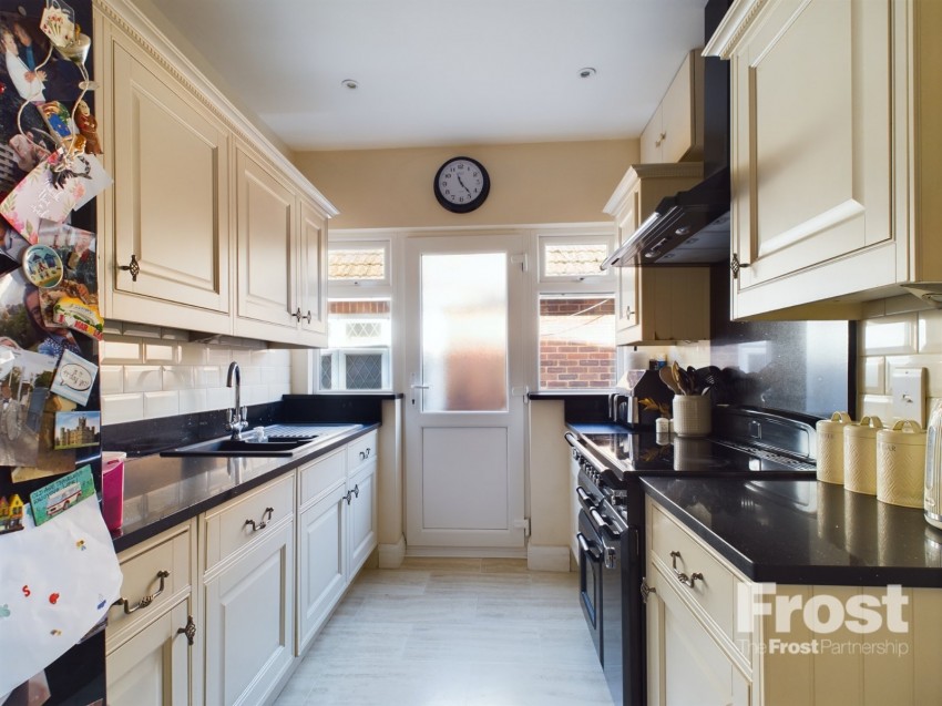 Images for Wraysbury, Berkshire EAID:2640919782 BID:WRA