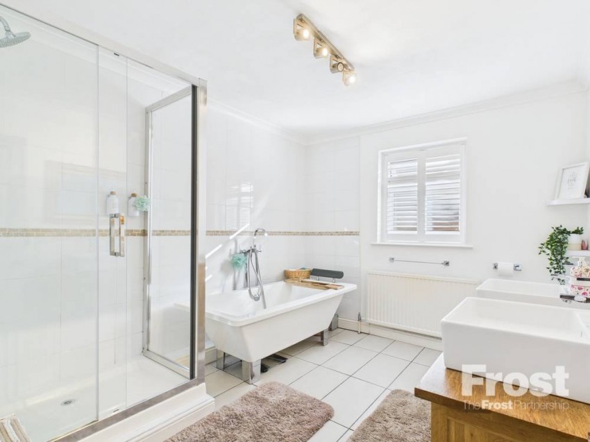 Images for Wraysbury, Berkshire EAID:2640919782 BID:WRA