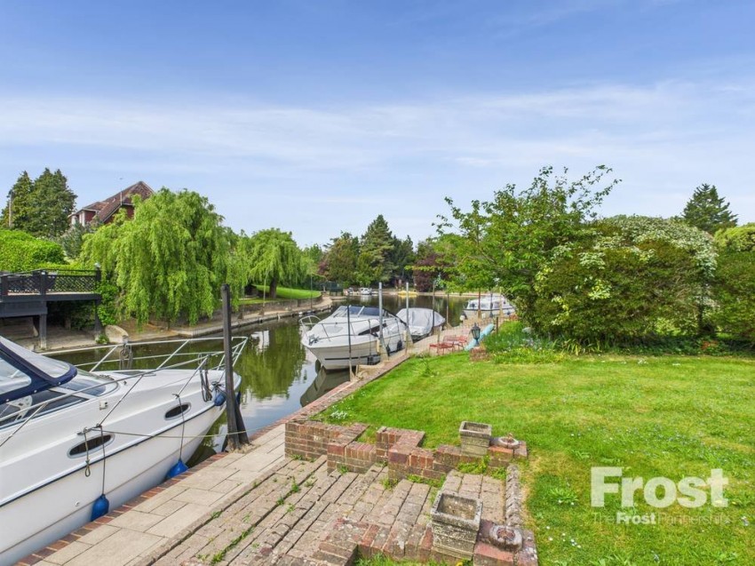 Images for Wraysbury, Berkshire EAID:2640919782 BID:WRA