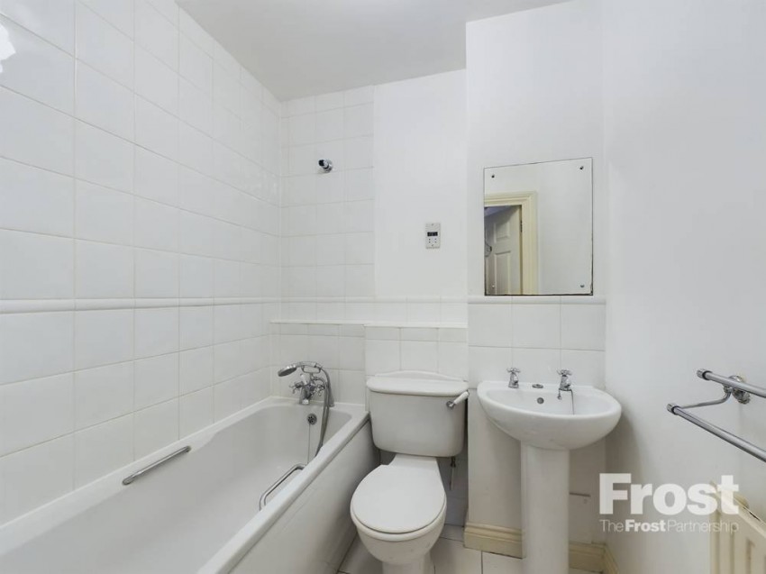 Images for Wraysbury, Berkshire EAID:2640919782 BID:WRA