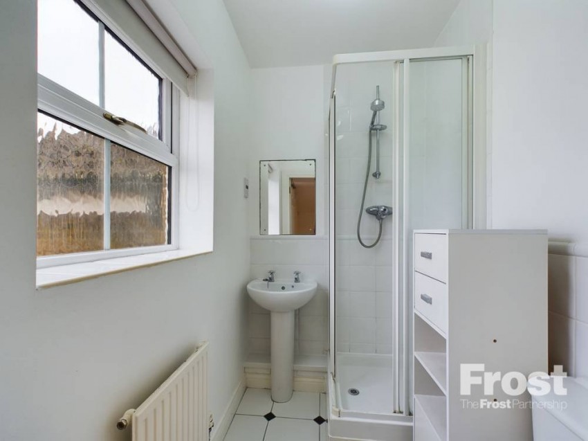 Images for Wraysbury, Berkshire EAID:2640919782 BID:WRA