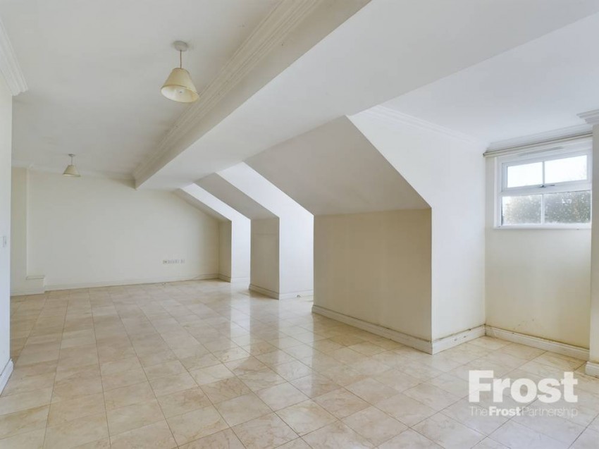 Images for Wraysbury, Berkshire EAID:2640919782 BID:WRA