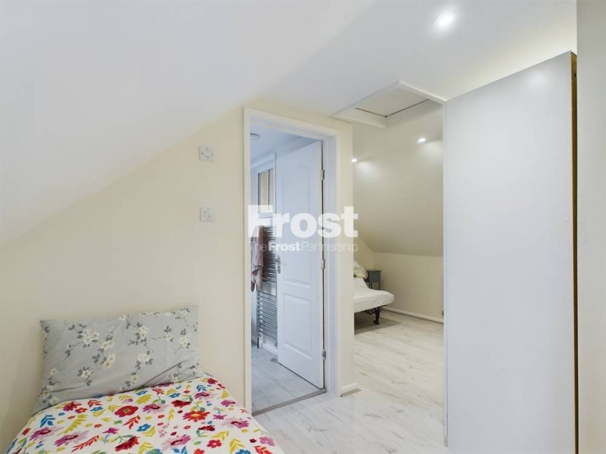 Images for Wraysbury, Berkshire EAID:2640919782 BID:WRA