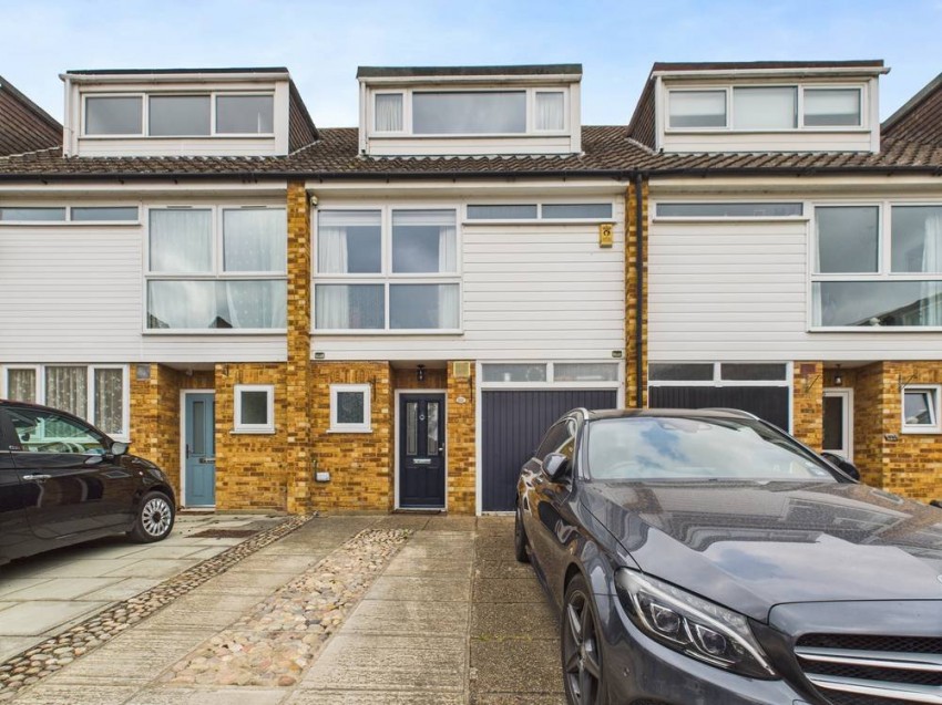 Images for Wraysbury, Berkshire EAID:2640919782 BID:WRA