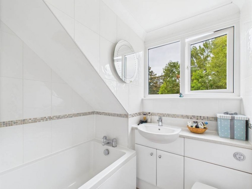 Images for Wraysbury, Berkshire EAID:2640919782 BID:WRA