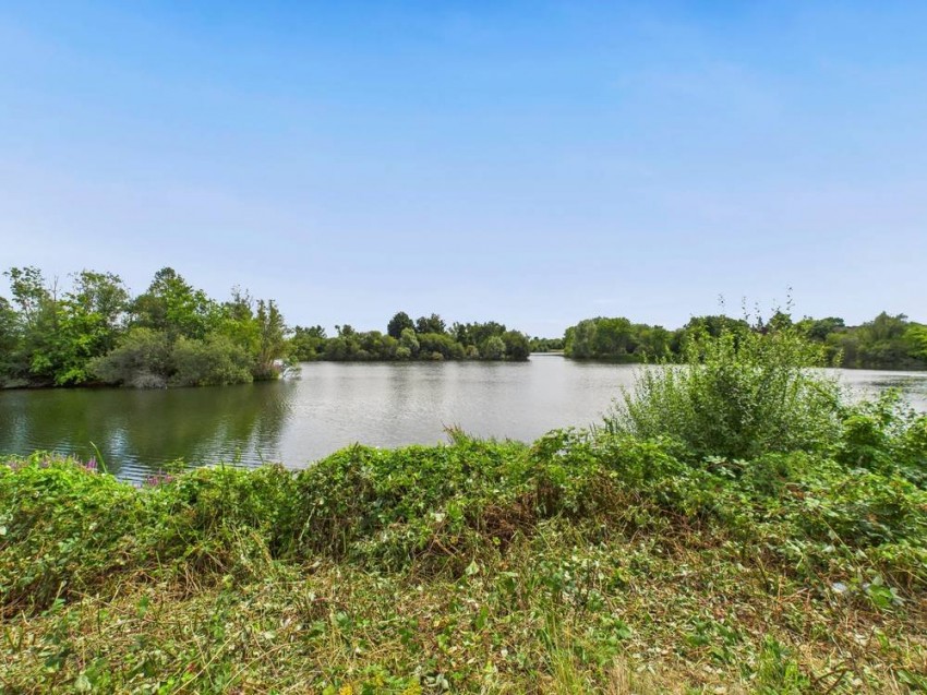 Images for Wraysbury, Berkshire EAID:2640919782 BID:WRA